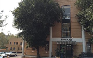 325 m² Office Space in Bedford Gardens
