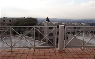 2 Bedroom Apartment in Northcliff