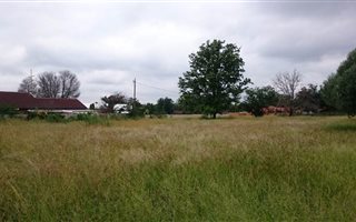 939 m² Land available in Stilfontein