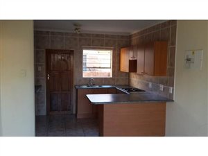 2 Bedroom Cluster in Kyalami Hills