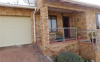 3 Bedroom Townhouse in Jeffreys Bay