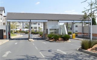 2 Bedroom Apartment in Fourways