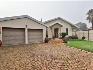 4 Bed House in Die Bos