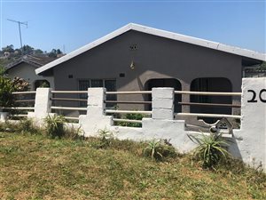 4 Bed House in Shallcross