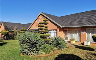 4 Bedroom House in Meiringspark