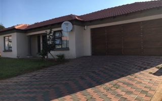 3 Bedroom House in Amandasig