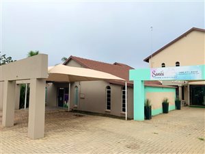 1662 m² Office Space in Wilkoppies
