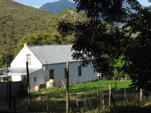 4 Bed House in De Rust