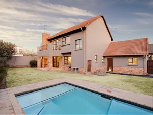 3 Bed House in Kyalami Glen Estate
