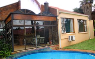 4 Bedroom House in Val de Grace