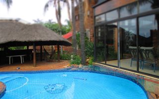 4 Bedroom House in Val de Grace