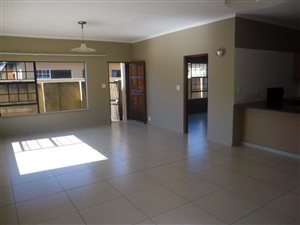 3 Bed Townhouse in Lydenburg