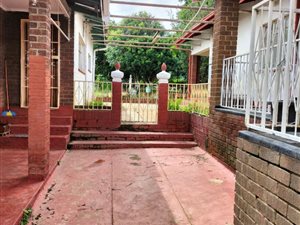 3 Bed House in Glencoe