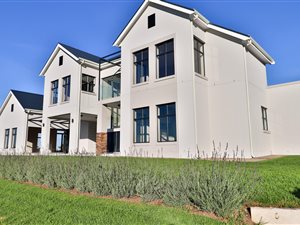 4 Bed House in Kingswood Golf Estate