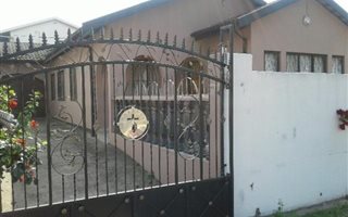 3 Bedroom House in Woodview