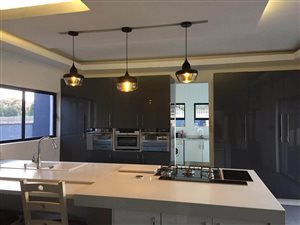 4 Bed House in Midstream Hill
