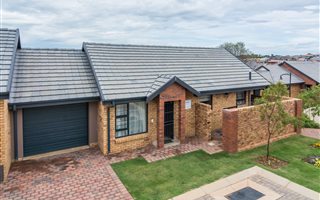 2 Bedroom House in Olympus