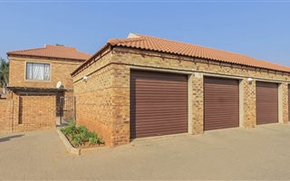 3 Bedroom Townhouse in Theresa Park