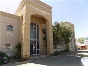 1045 m² Commercial space in Spartan