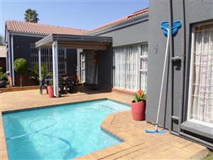 3 Bed House in Dowerglen and Ext