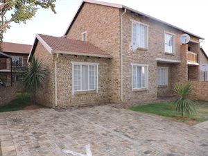3 Bed Apartment in Strubens Valley