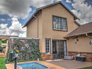 3 Bed House in Pomona