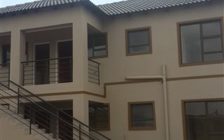 2 Bedroom Flat in Spruit View