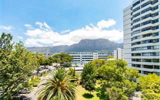 2 Bedroom Apartment in Claremont