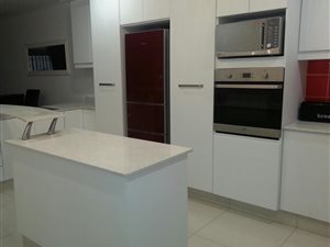 3 Bed Simplex in Montclair
