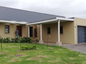 3 Bed Townhouse in George Central