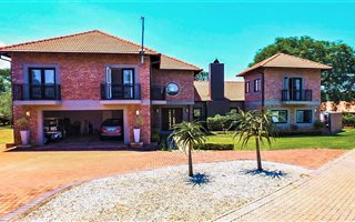 4 Bedroom House in White River Country Estate