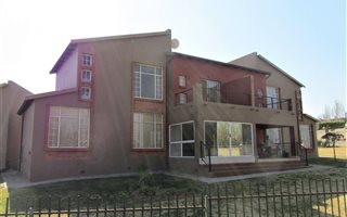2 Bedroom Apartment in Laser Park