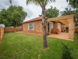 2 Bed Townhouse in Willowbrook