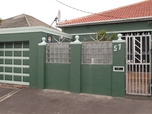 3 Bed House in Kensington