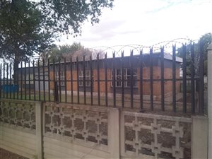 4 Bed House in Vanderbijlpark CE5