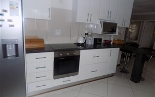 3 Bedroom Simplex in Arboretum
