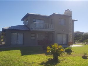 3 Bed Townhouse in Hartenbos Landgoed