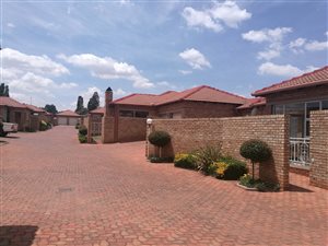 2 Bed Townhouse in Kanonkop
