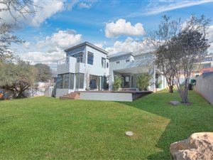 4 Bed House in Helderfontein Estate