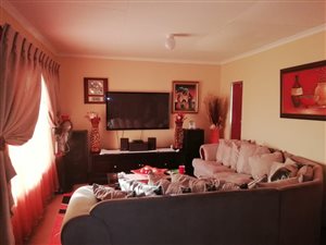 3 Bed House in Rosslyn