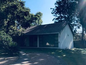 1500 m² Land available in Bryanston East