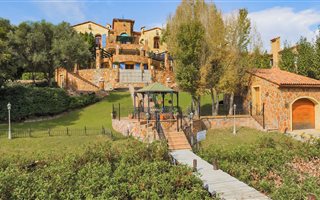 6 Bedroom House in Port D Afrique