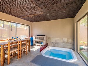 3 Bed House in Honeydew Manor