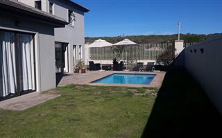 4 Bedroom House in Big Bay