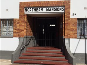 33 Bedroom Flat in Nigel Central