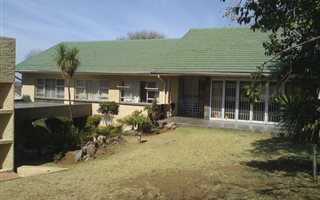4 Bedroom House in Cyrildene