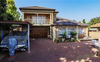 3 Bedroom House in Eloffsdal