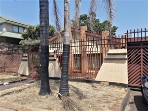 5 Bed House in Laudium