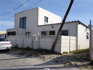 4 Bed House in Khayelitsha