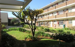 2 Bedroom Apartment in Florida Lake